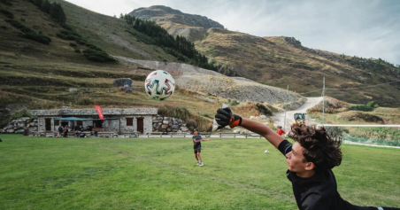 Stage Ados Tennis + Football (11-17 ans) 3h/jr - Val d'Isère